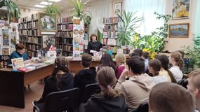 День дарения книг. Мероприятие в Поселковой библиотеке.